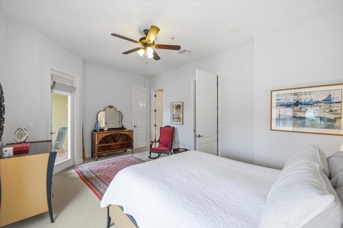 114 E DAVIS BLVD #8