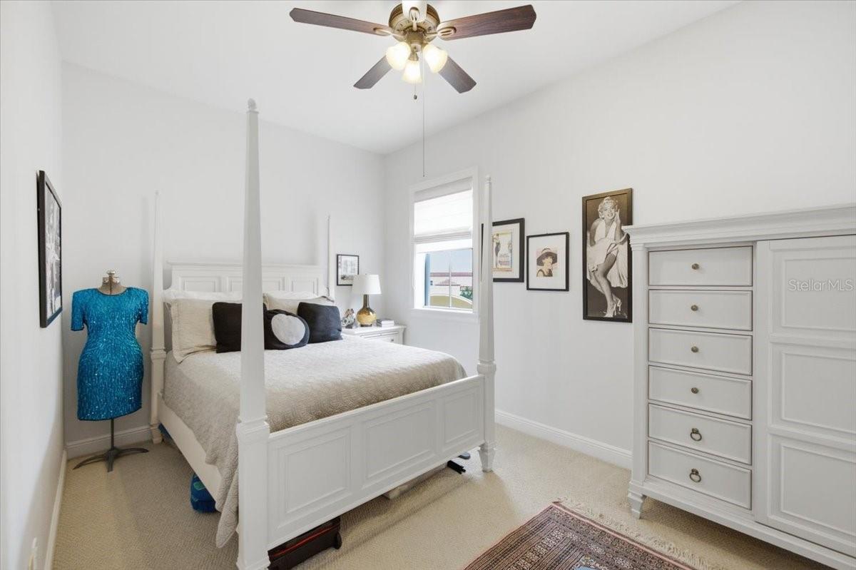 114 E DAVIS BLVD #8