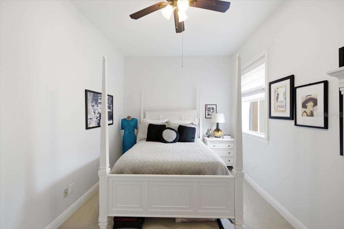114 E DAVIS BLVD #8