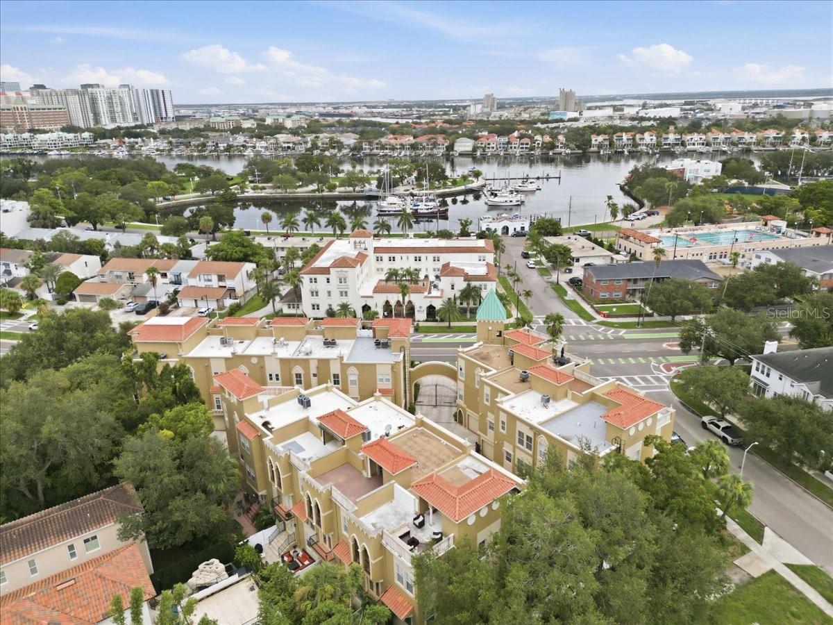 114 E DAVIS BLVD #8