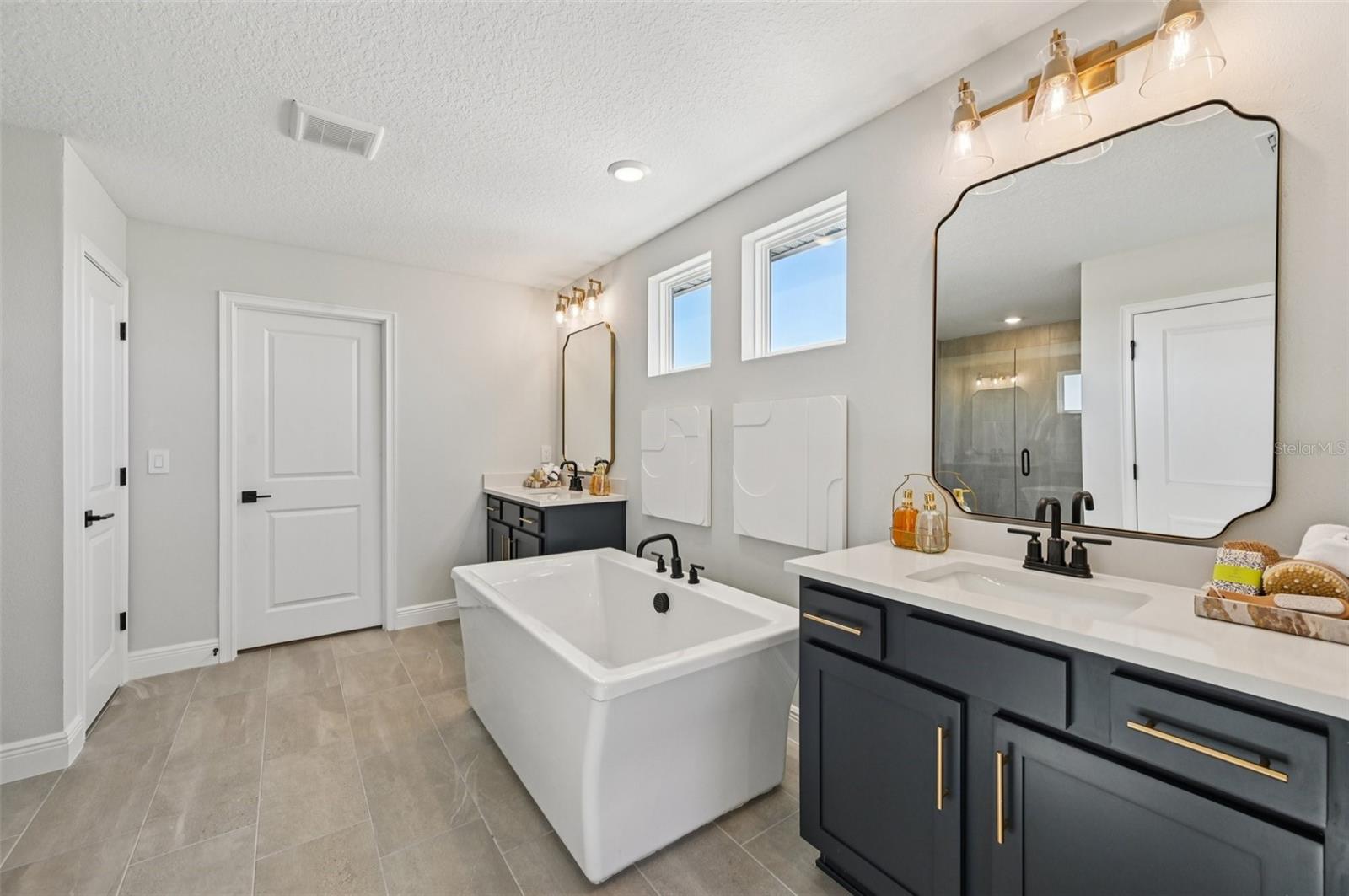 5977 FRESH FLORA DRIVE