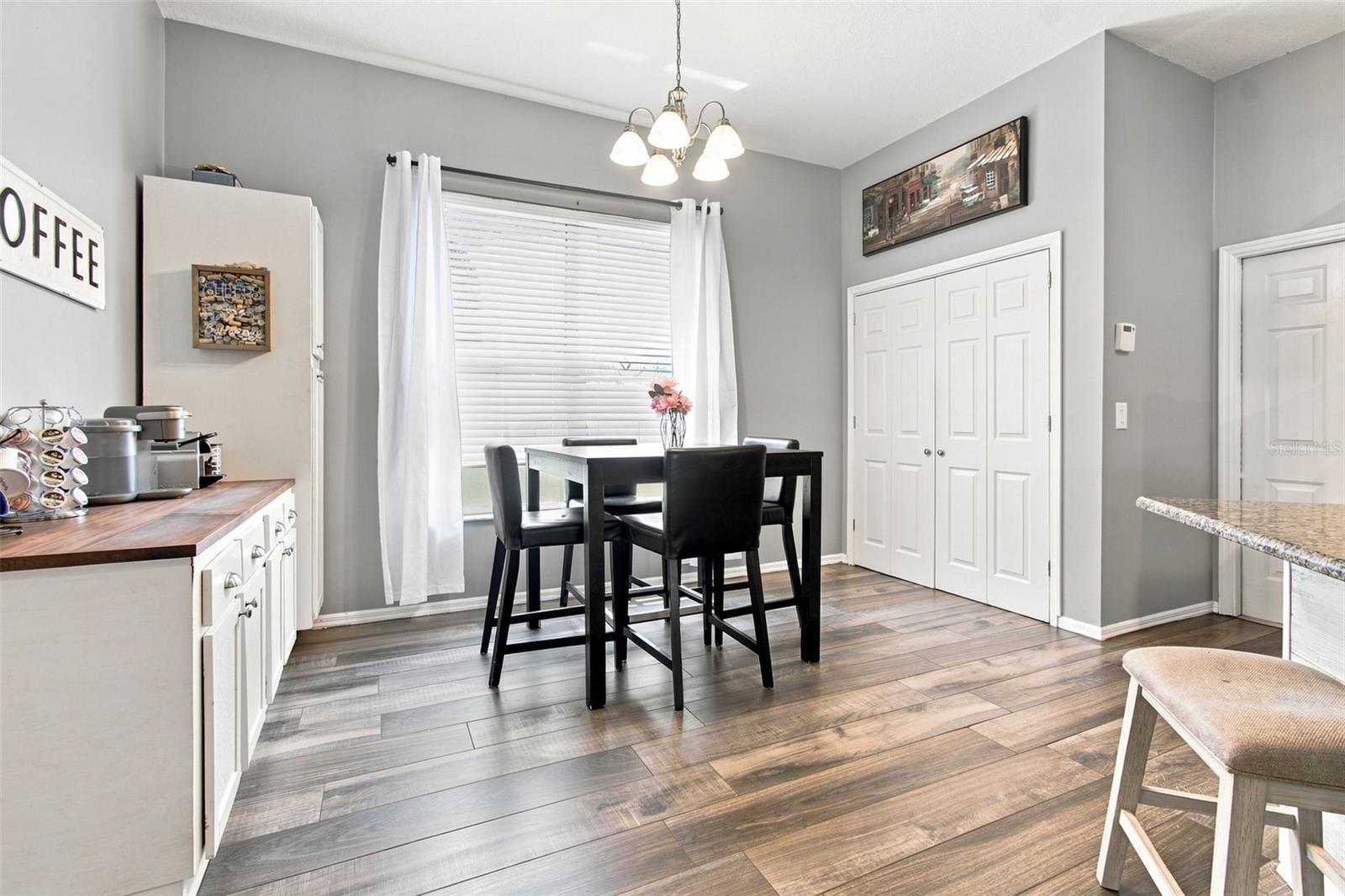2244 GROVELAND DR