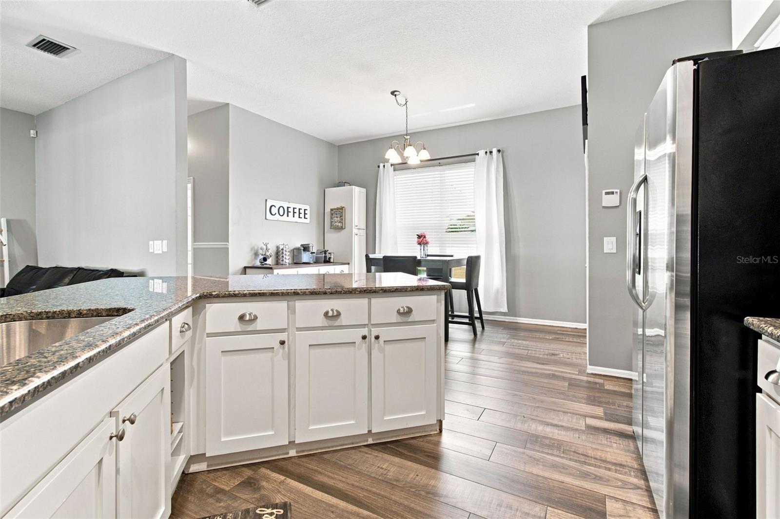 2244 GROVELAND DR