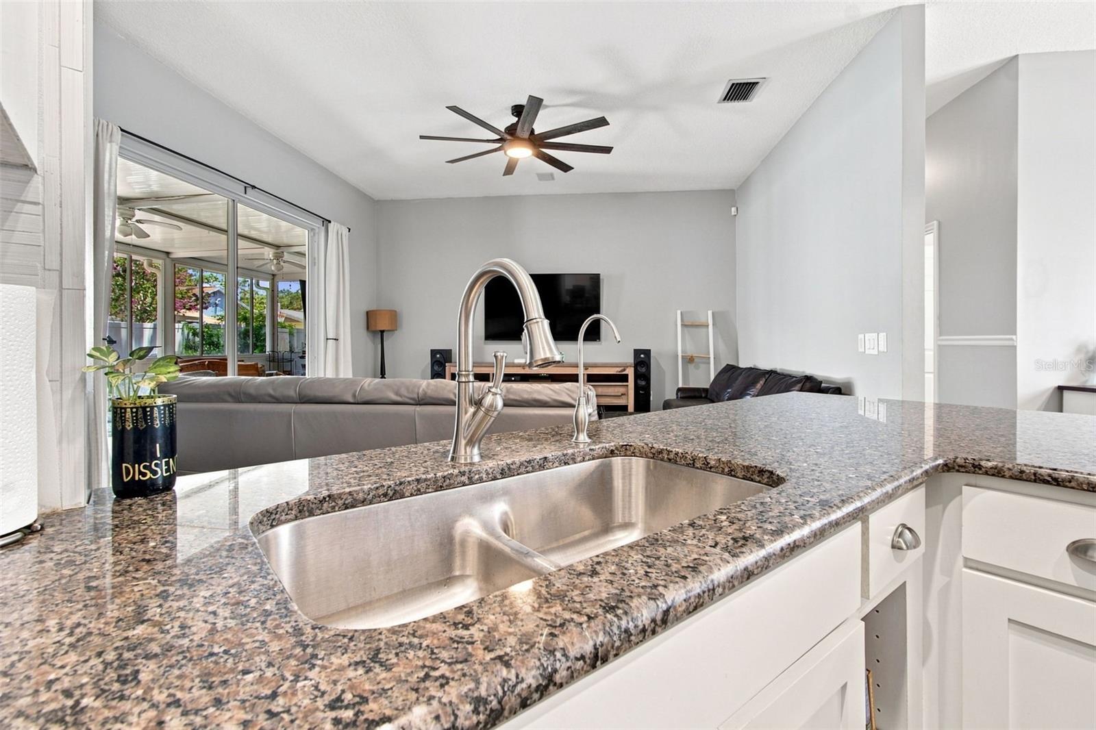 2244 GROVELAND DR