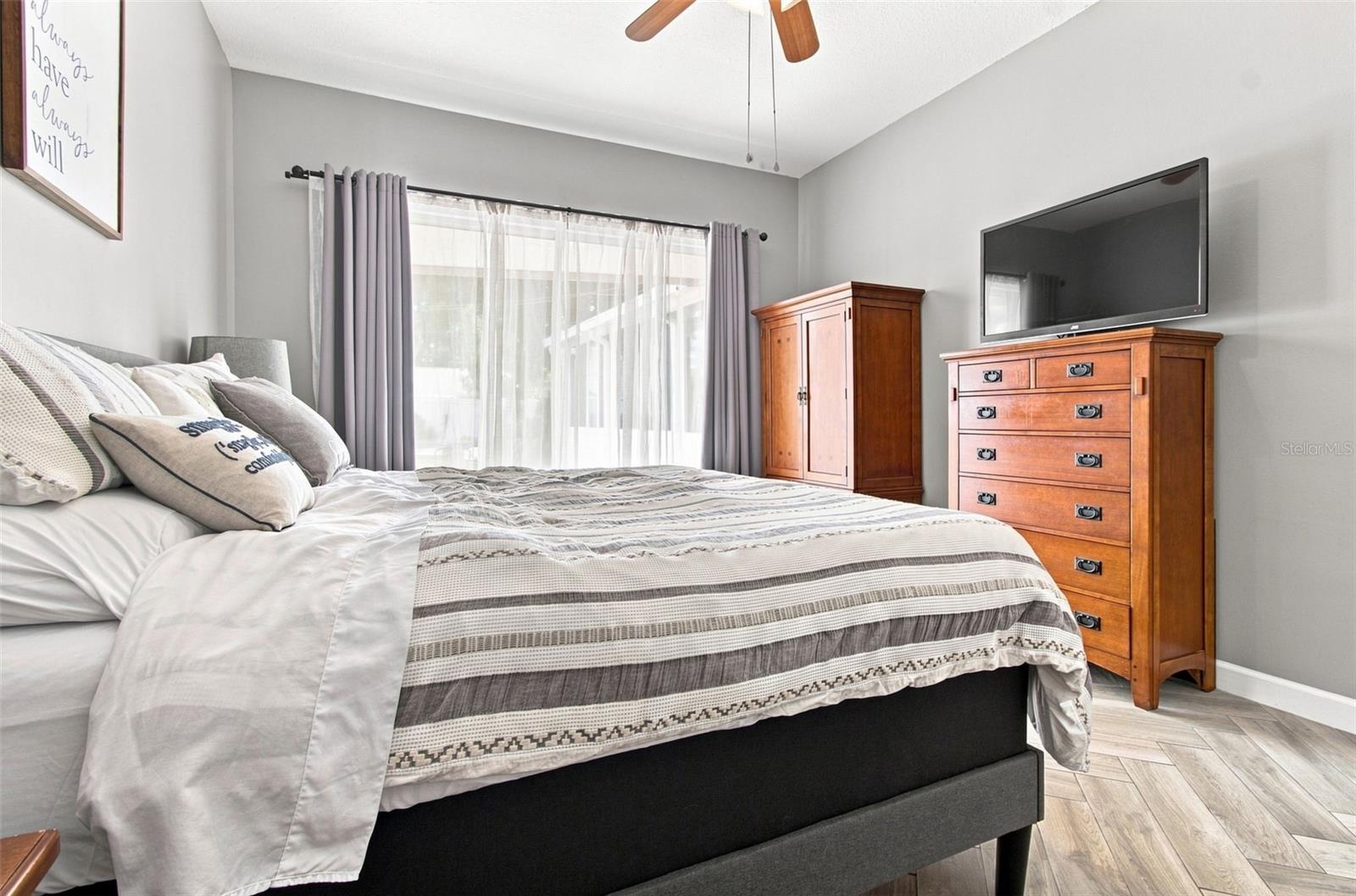 2244 GROVELAND DR