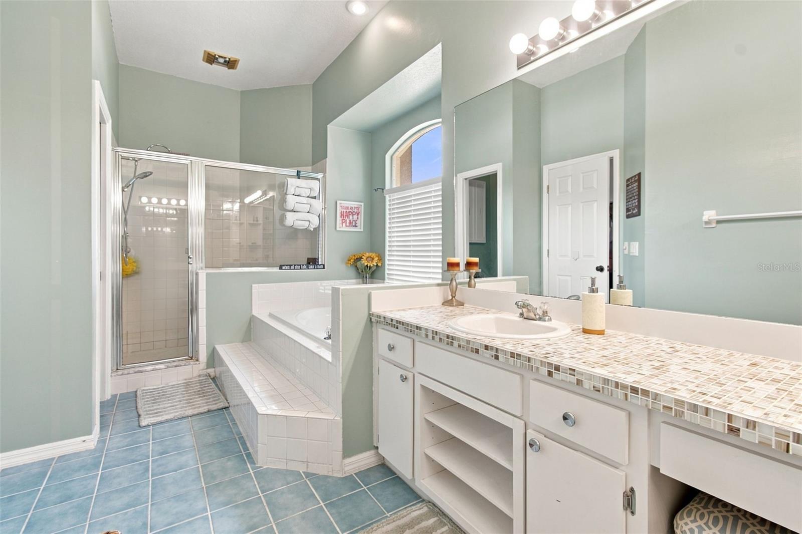 2244 GROVELAND DR