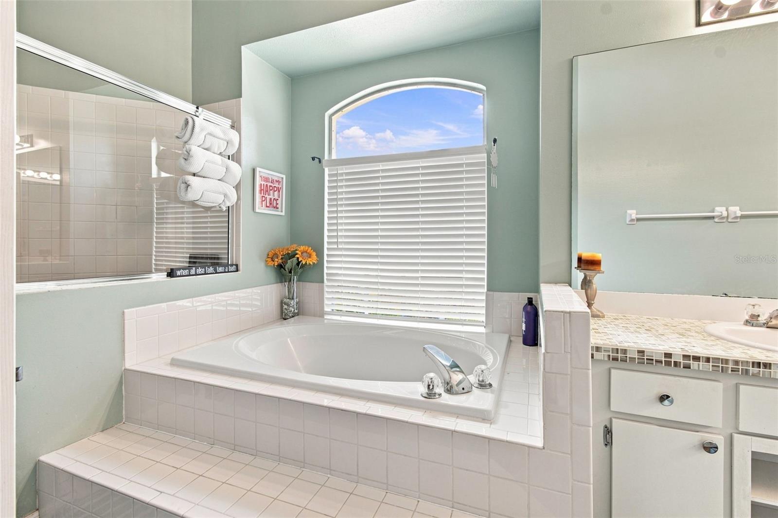 2244 GROVELAND DR