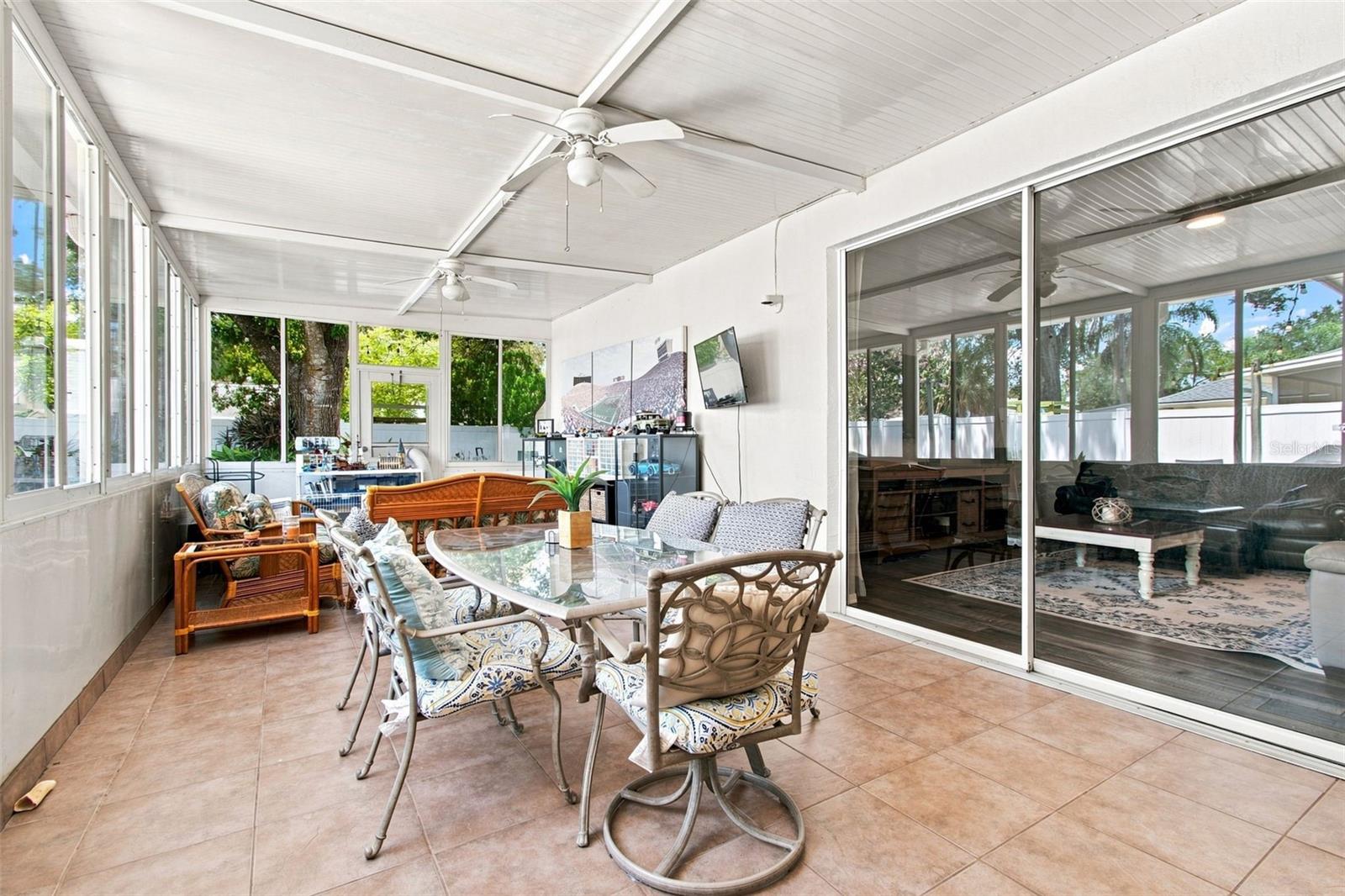 2244 GROVELAND DR