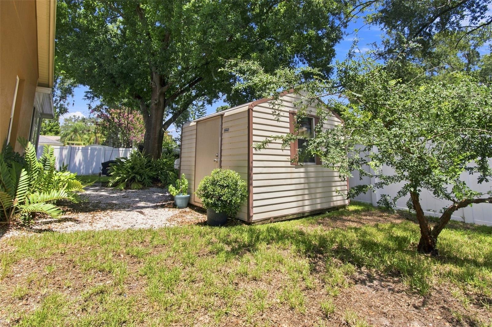 2244 GROVELAND DR