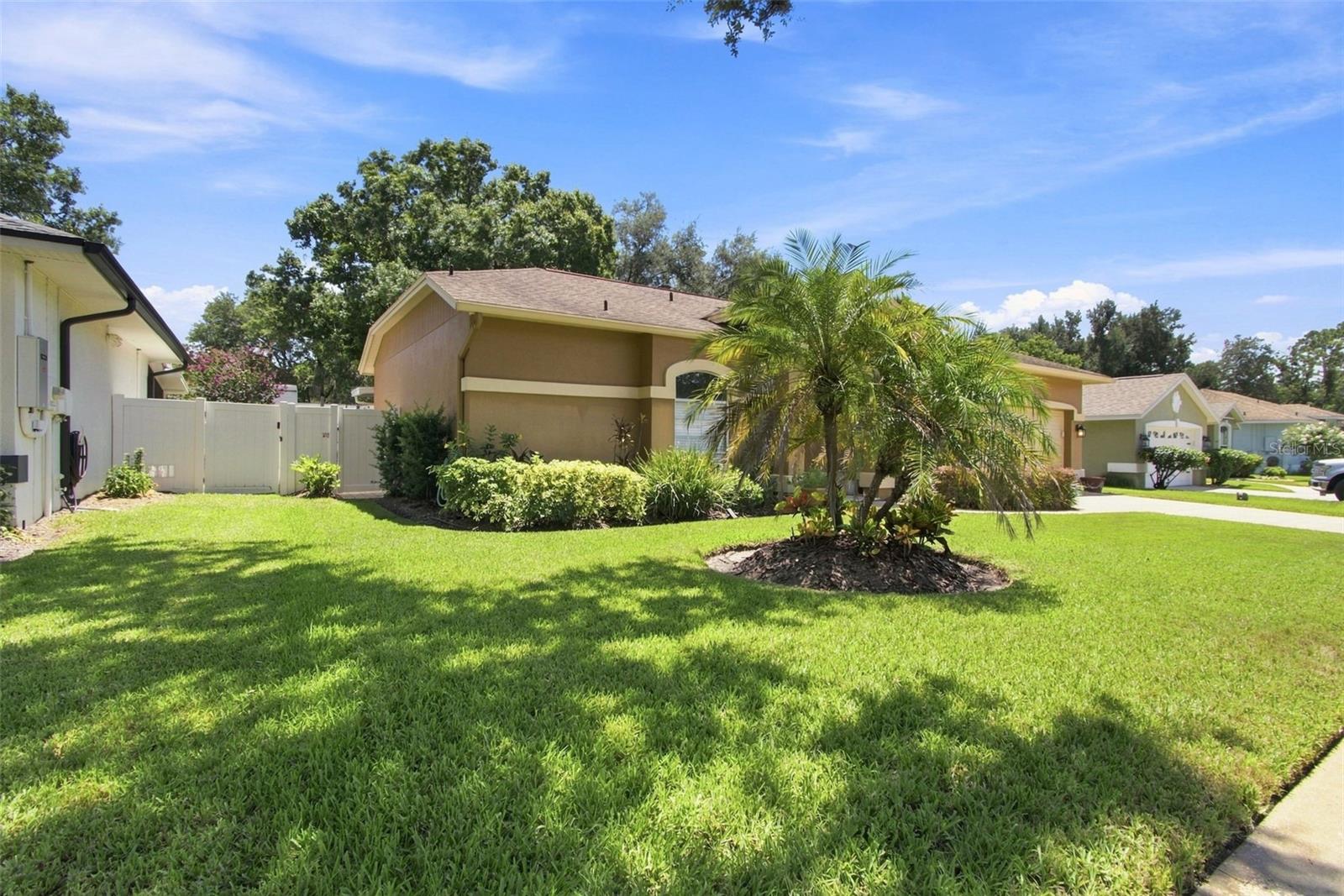 2244 GROVELAND DR