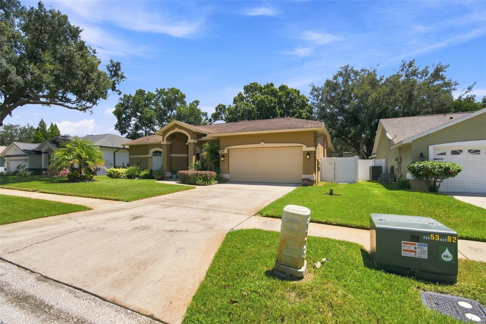 2244 GROVELAND DR