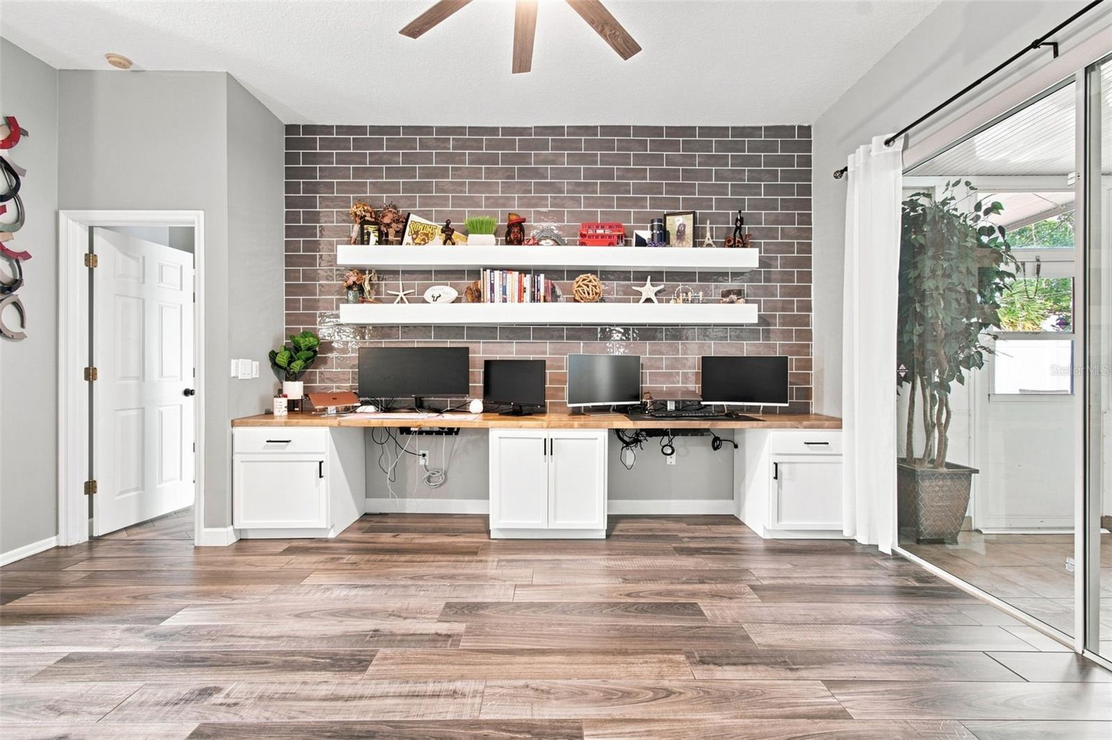 2244 GROVELAND DR