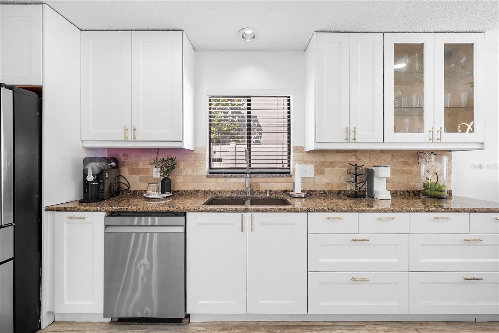 6301 NESTING CT