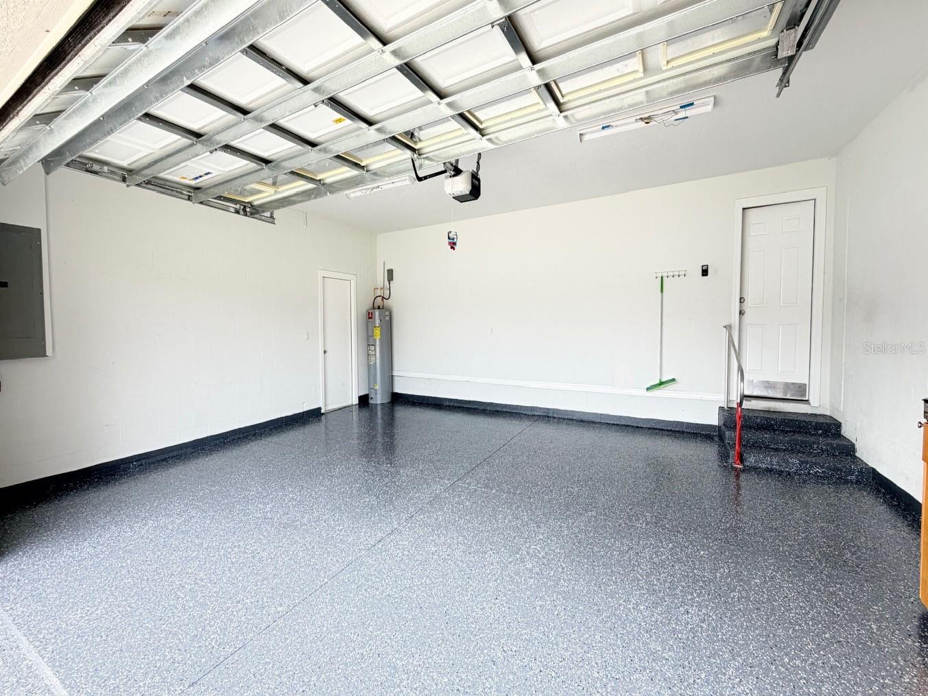 2721 W SITKA ST