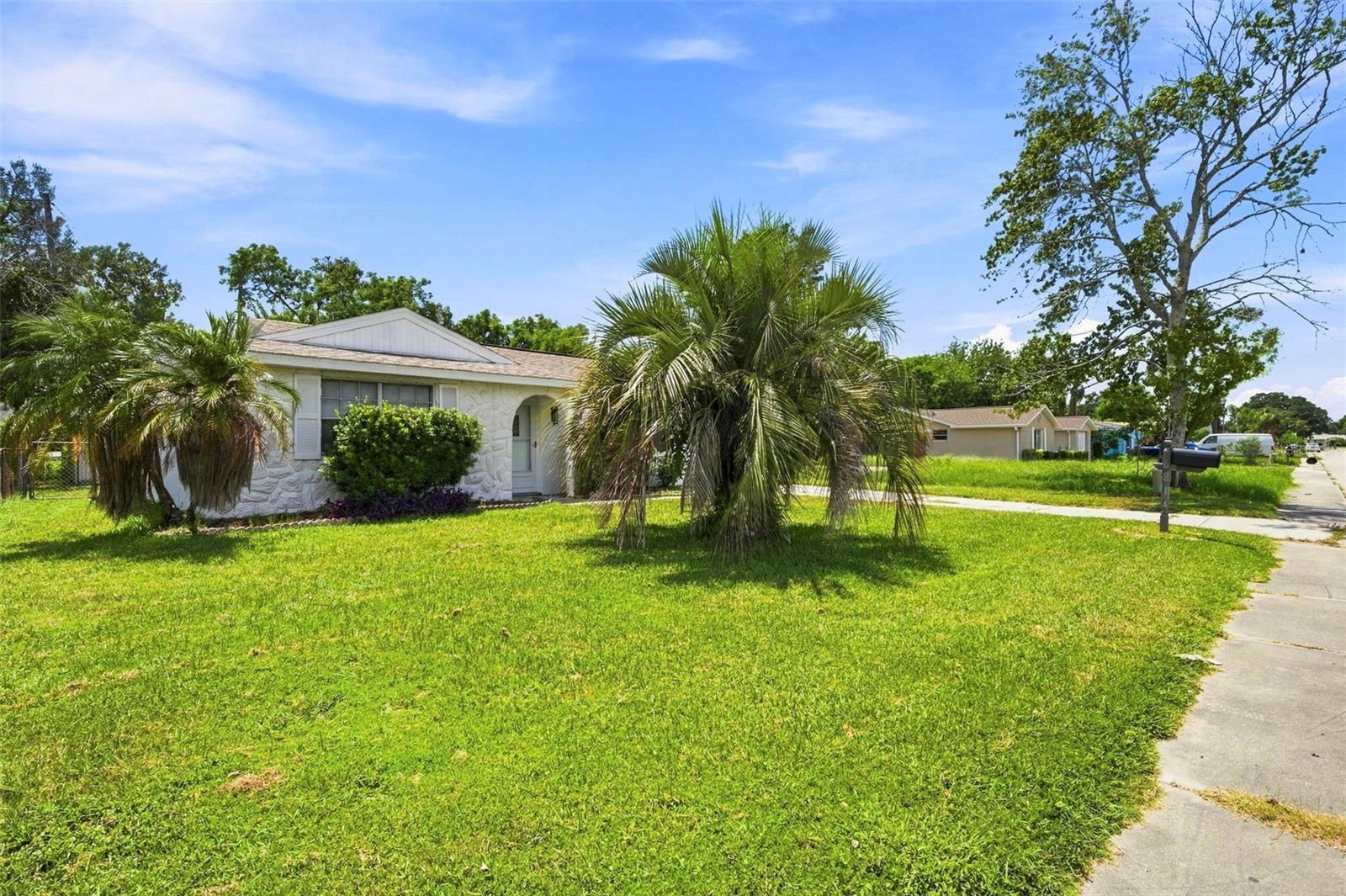 6214 WESTPORT DR