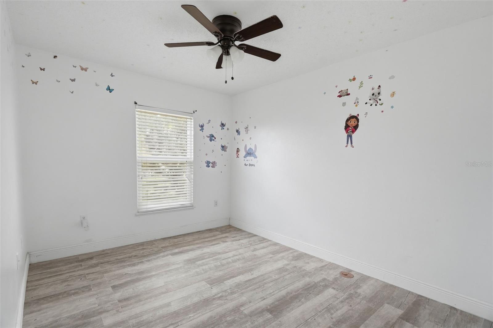 4604 ASHBURN SQUARE DR
