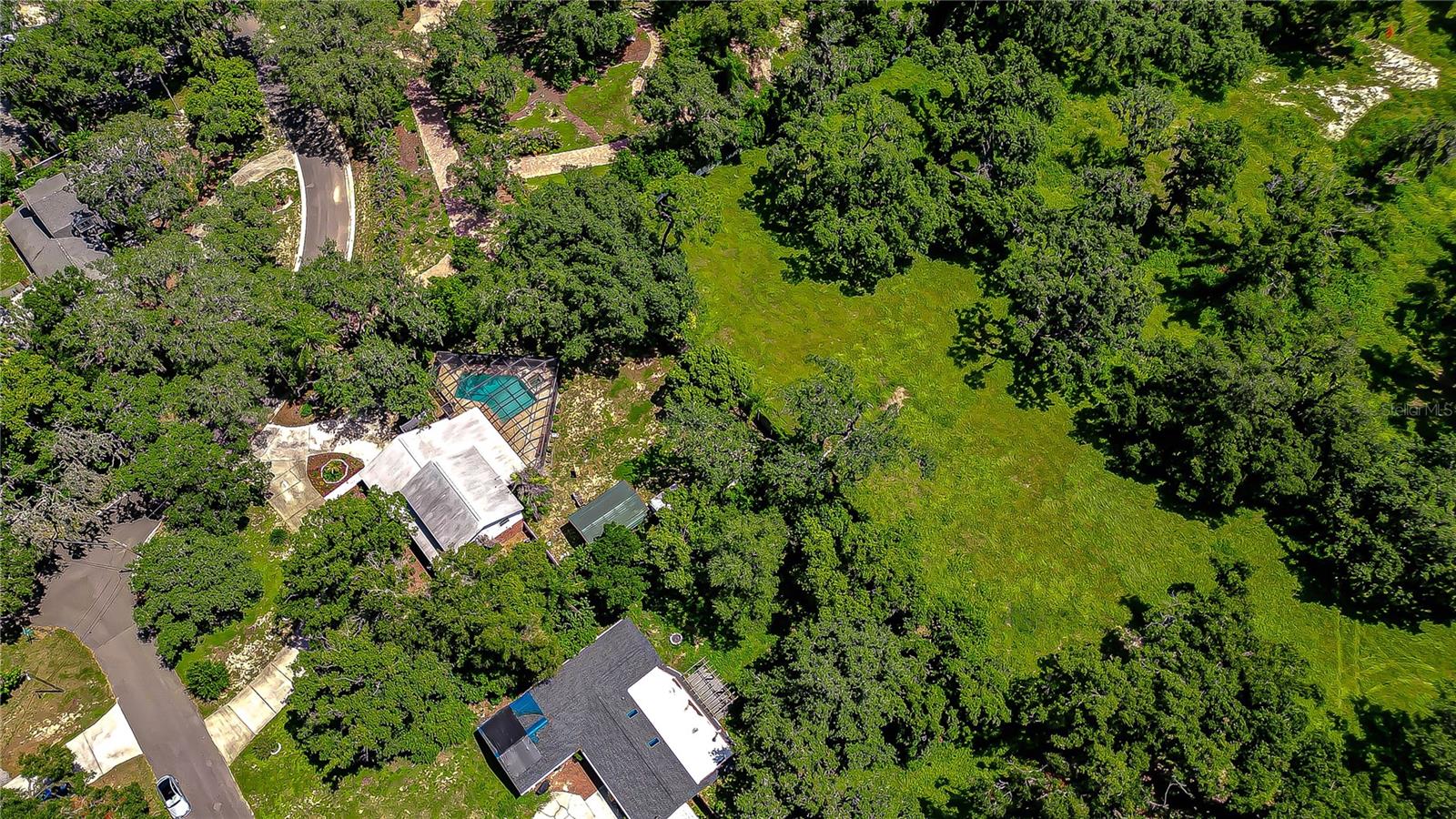 901 WOODVIEW DR
