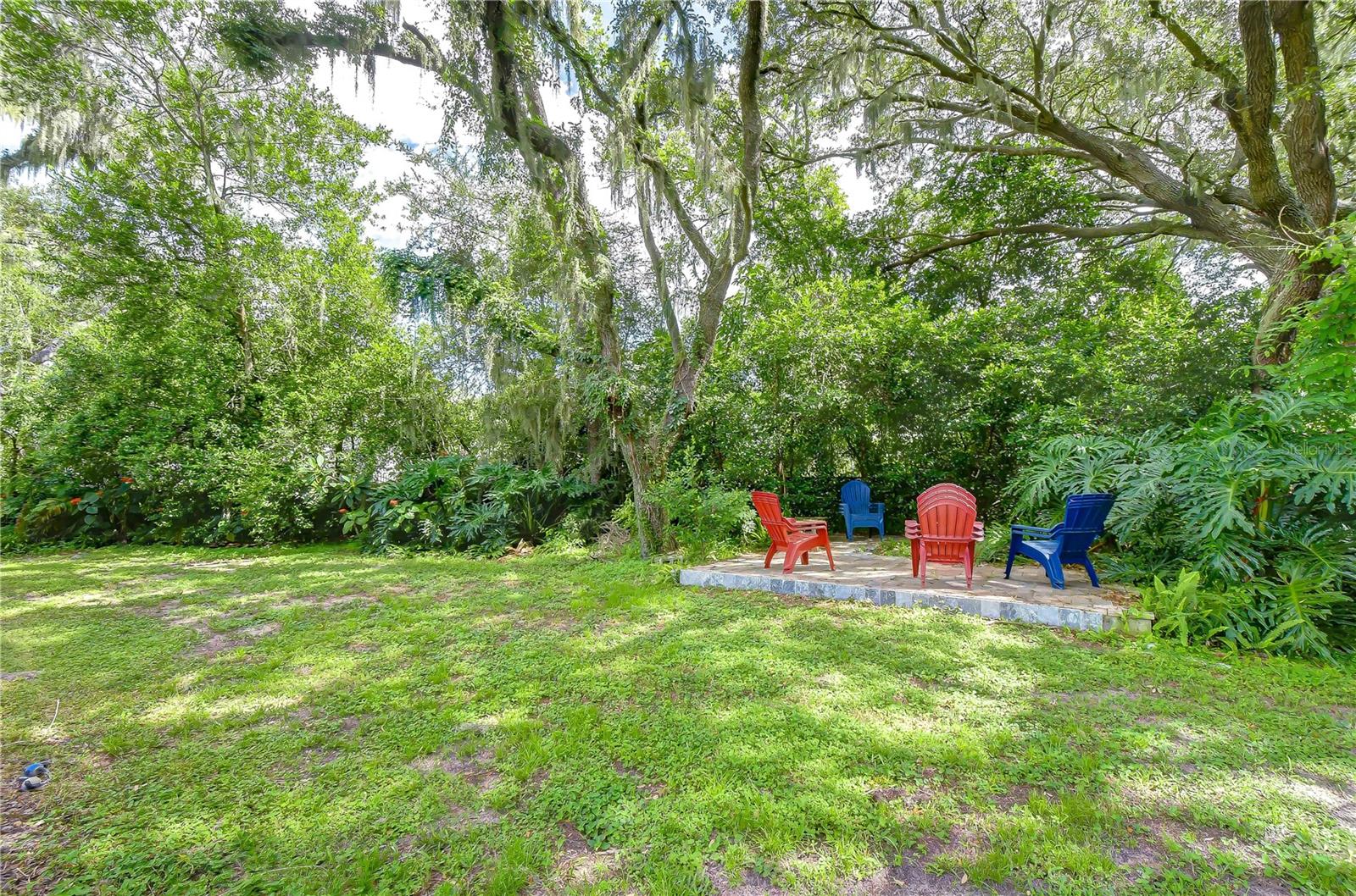 901 WOODVIEW DR