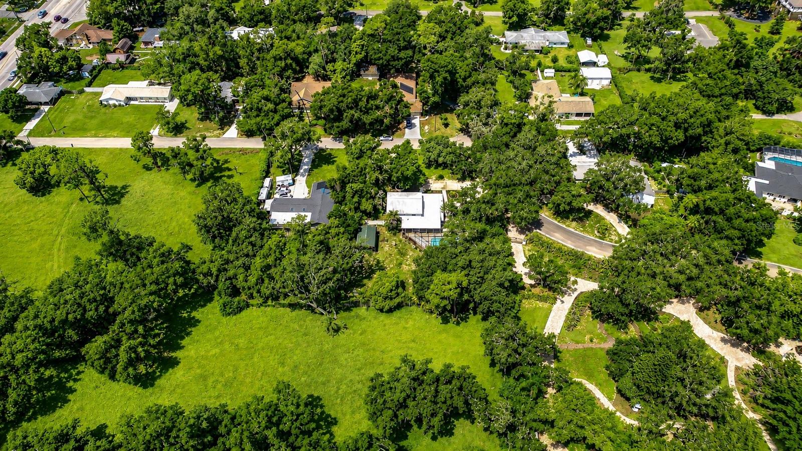 901 WOODVIEW DR