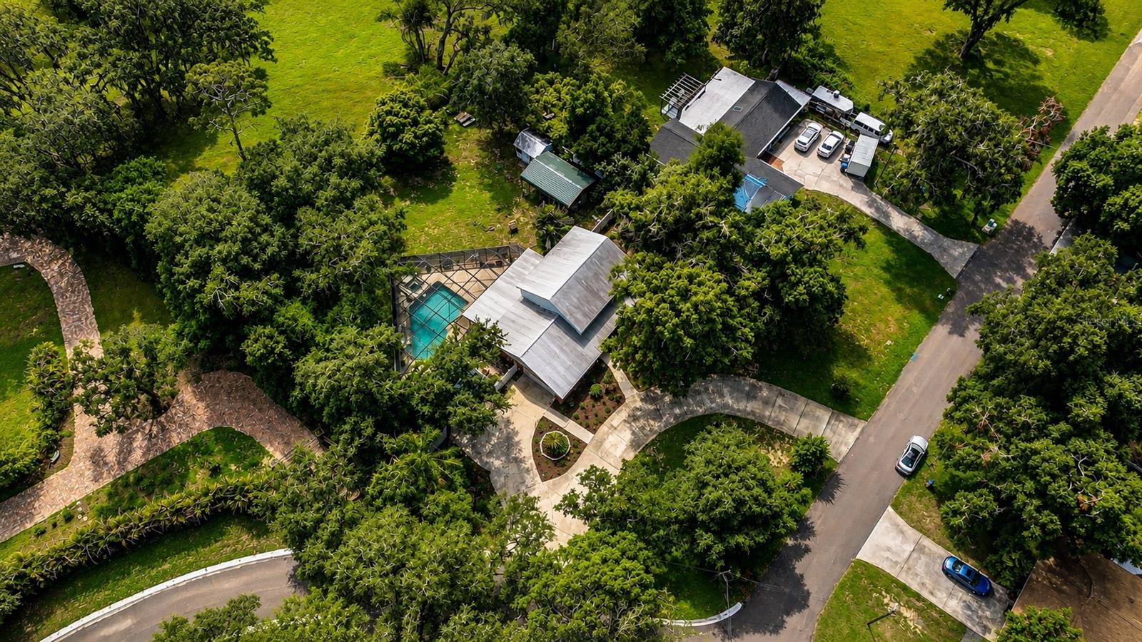 901 WOODVIEW DR
