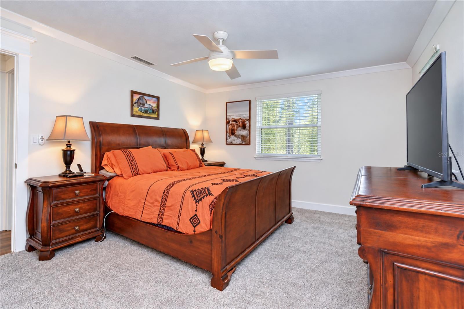 901 WOODVIEW DR