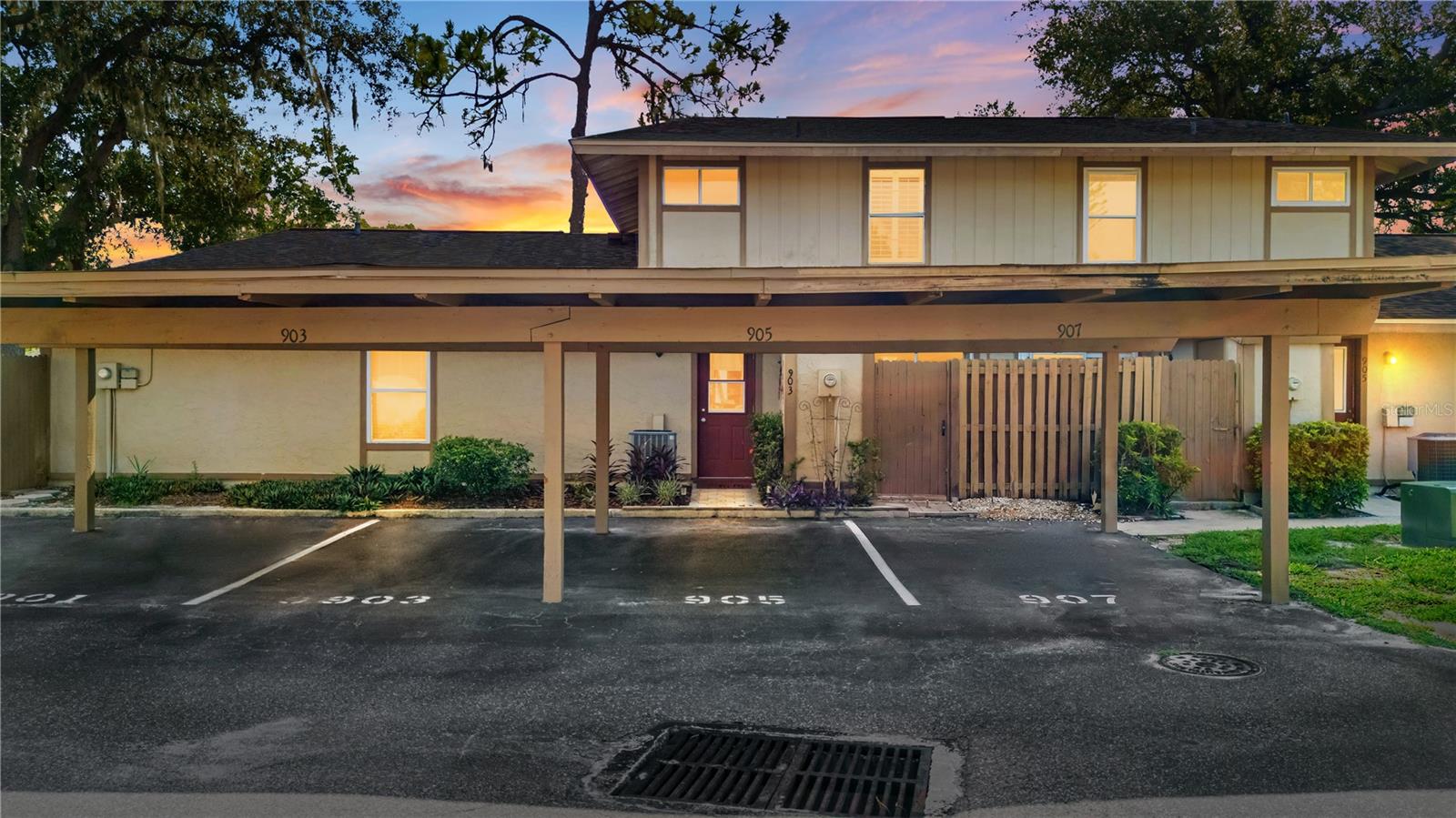 903 BUCK CT