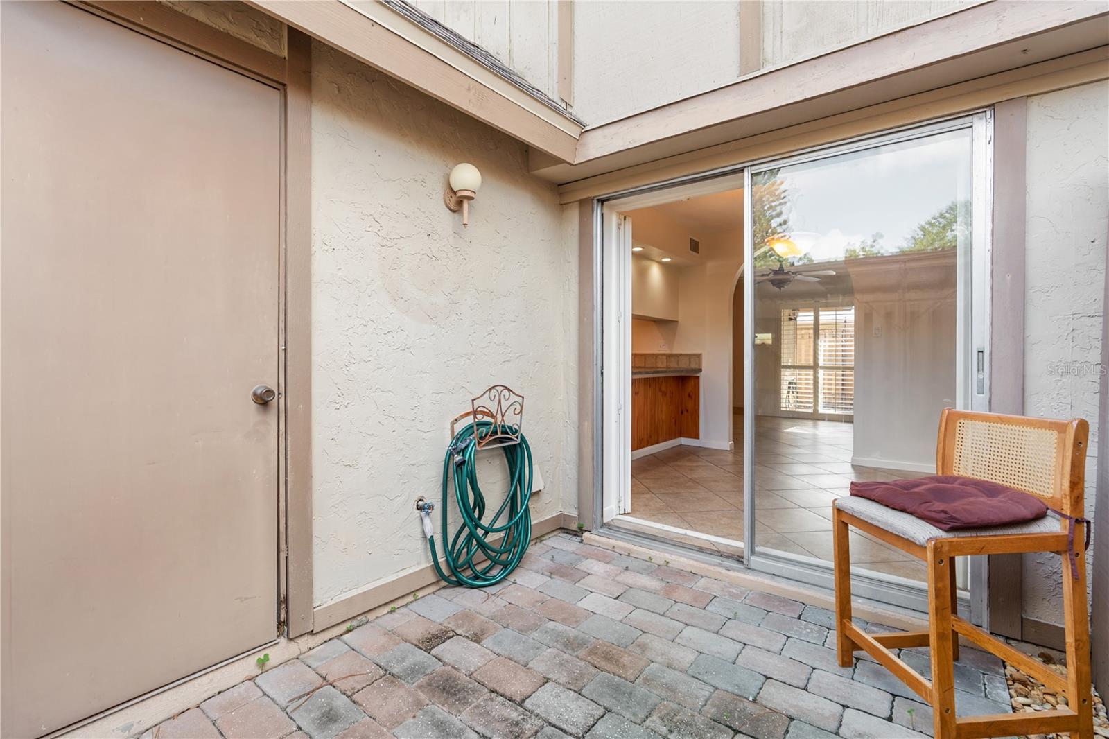903 BUCK CT
