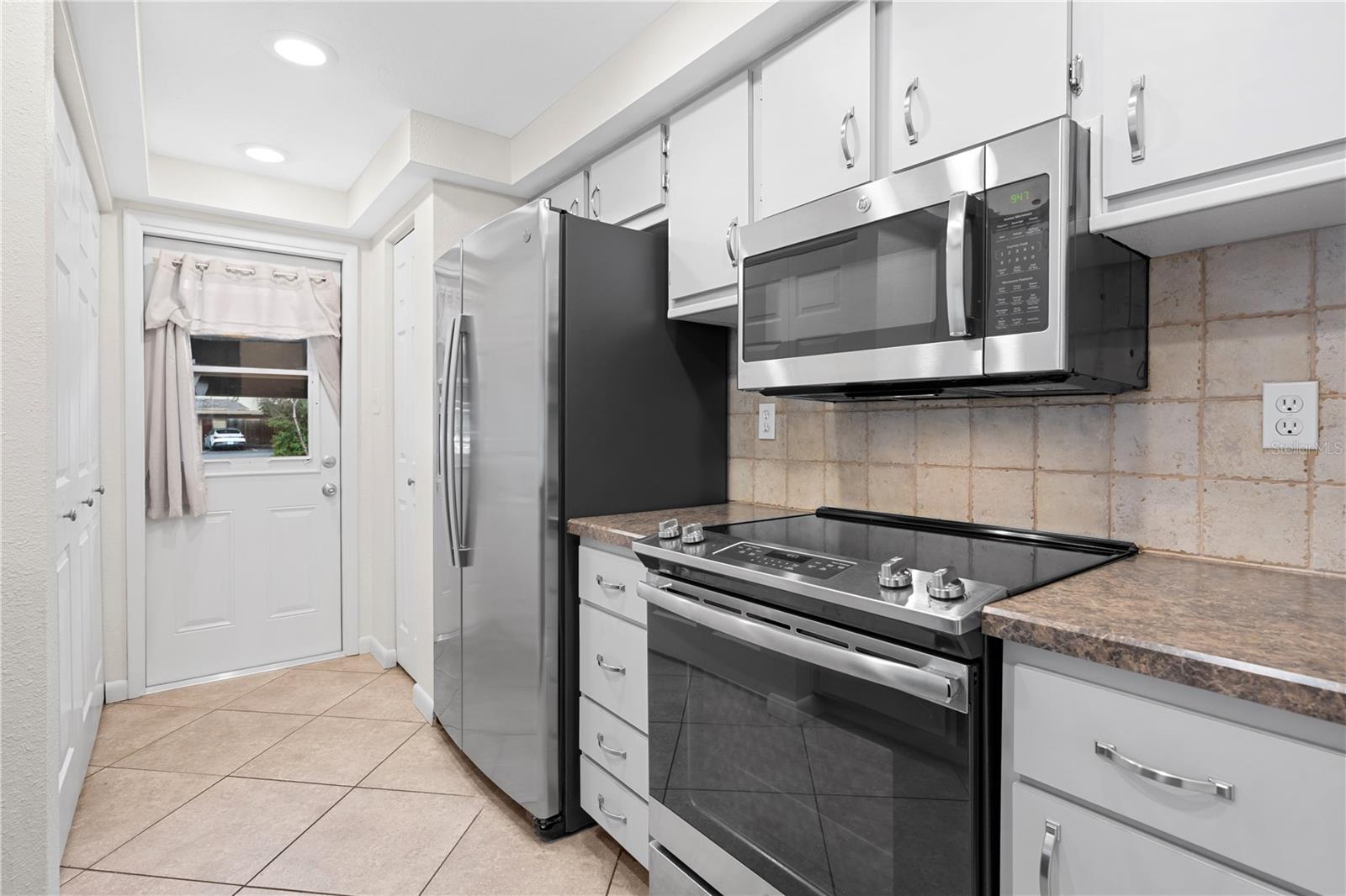 903 BUCK CT