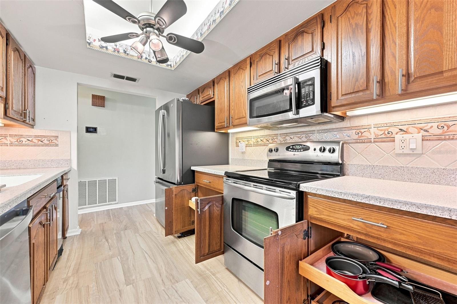 1618 LAYTON CT