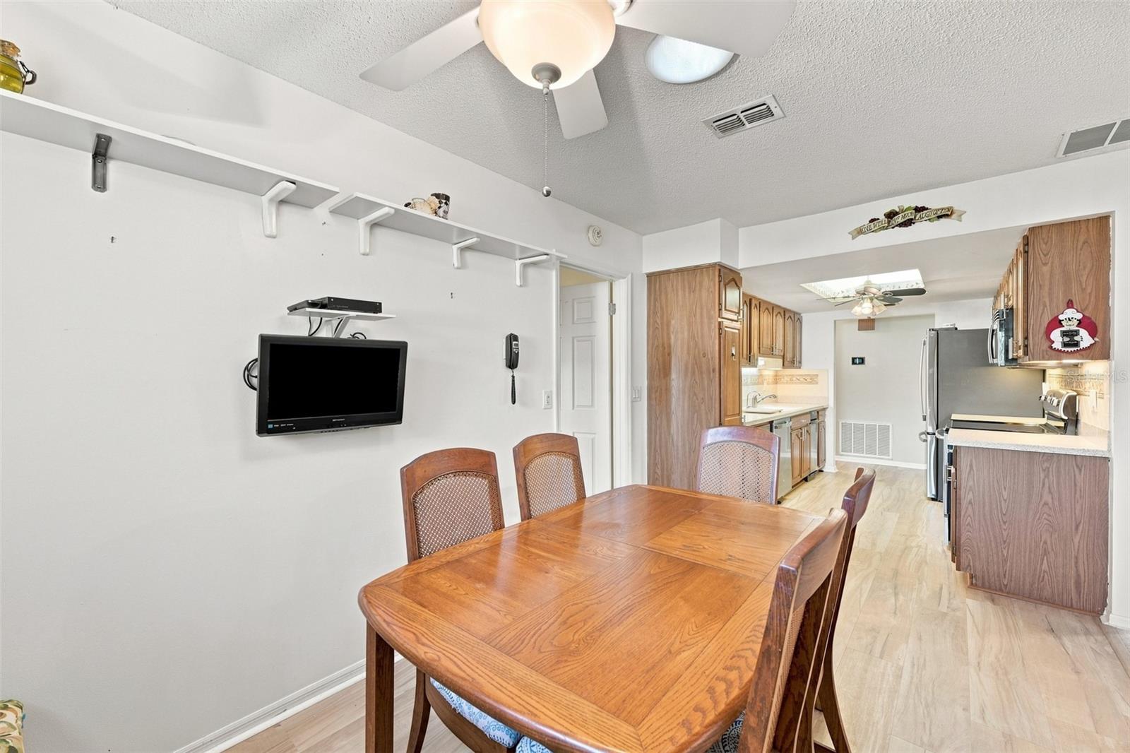1618 LAYTON CT