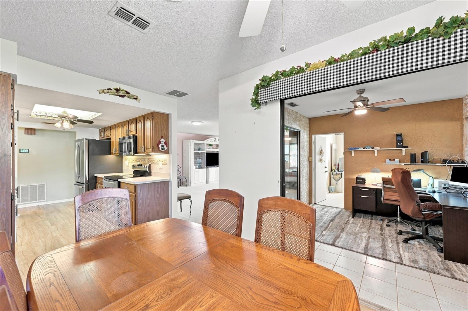 1618 LAYTON CT