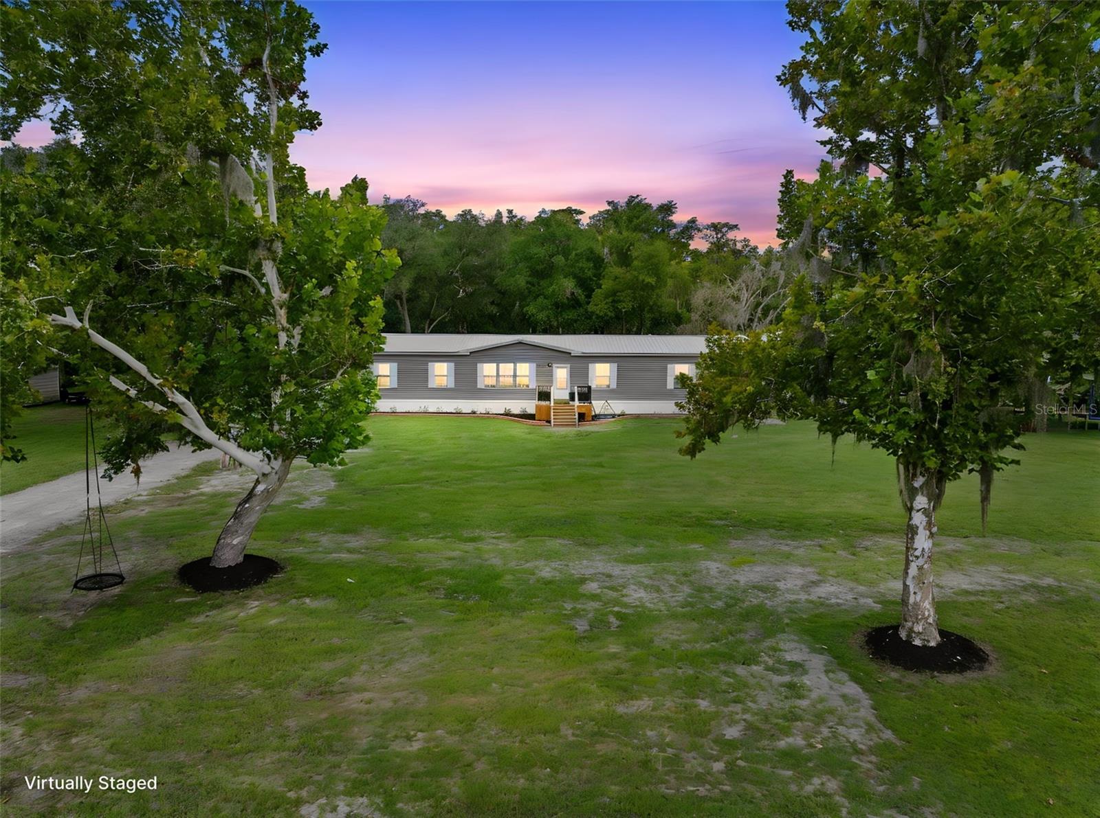 4045 Loury Dr, Wesley Chapel
