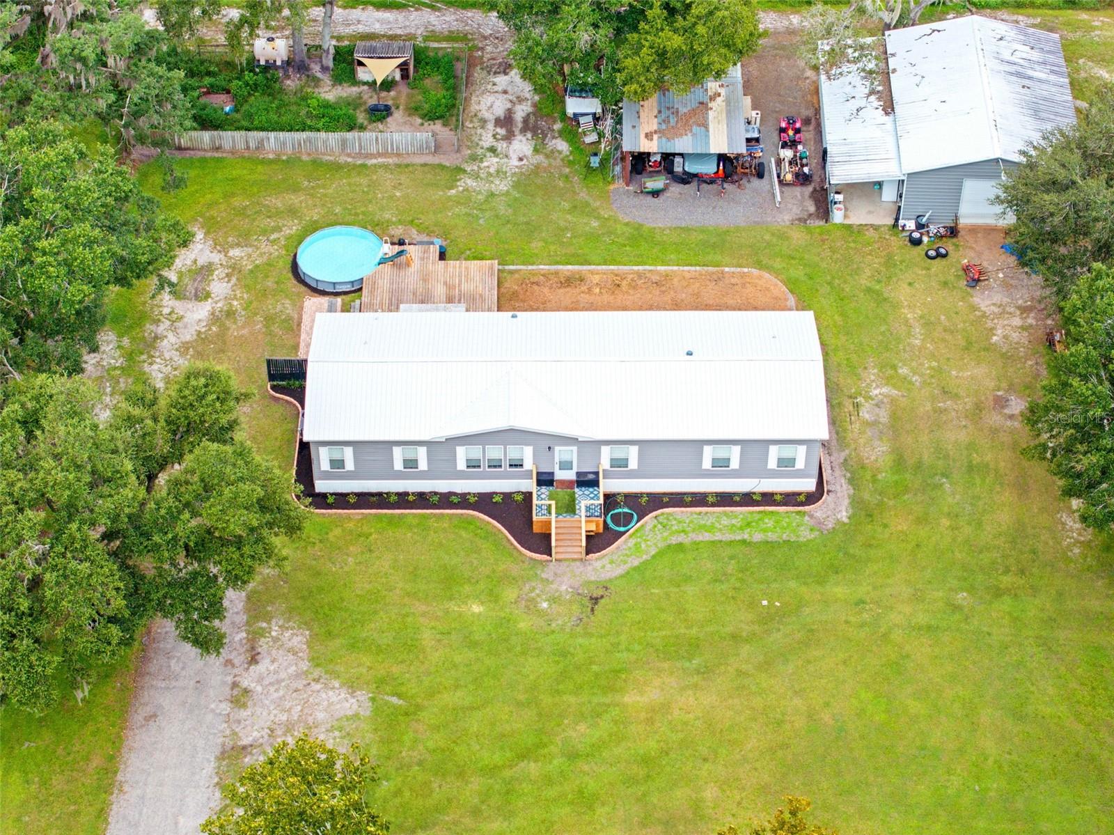 4045 LOURY DR
