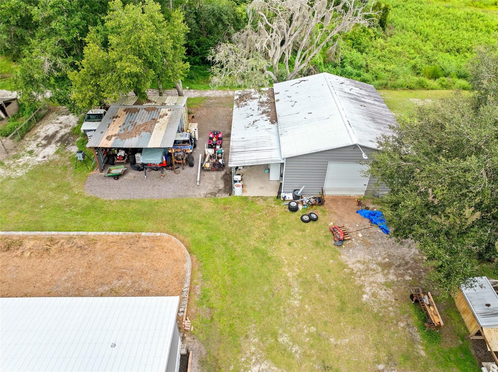 4045 LOURY DR