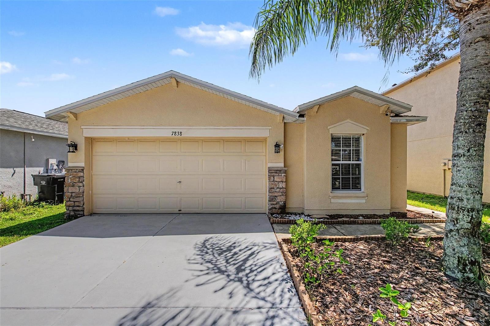 7838 CARRIAGE POINTE DR