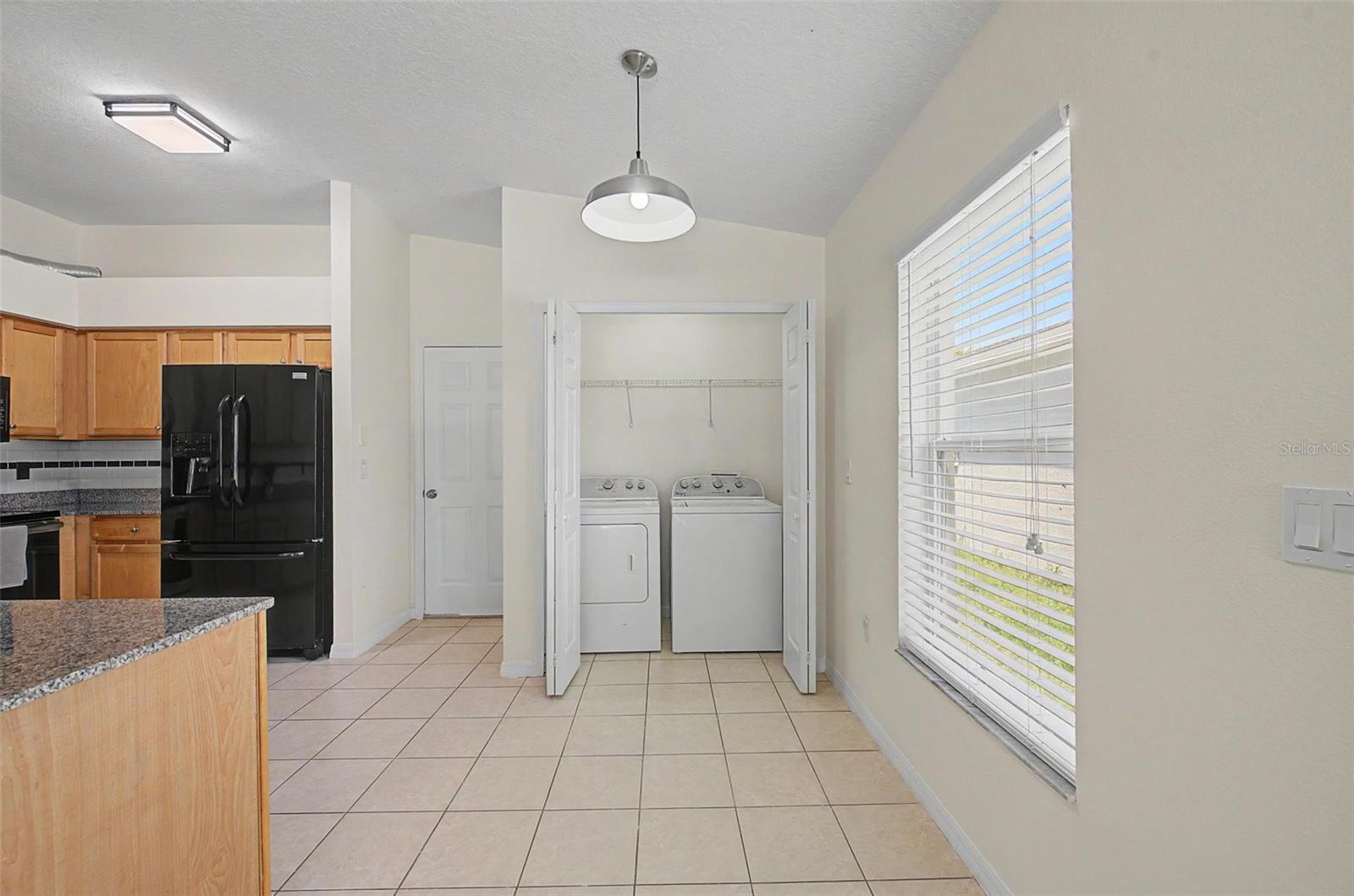 7838 CARRIAGE POINTE DR