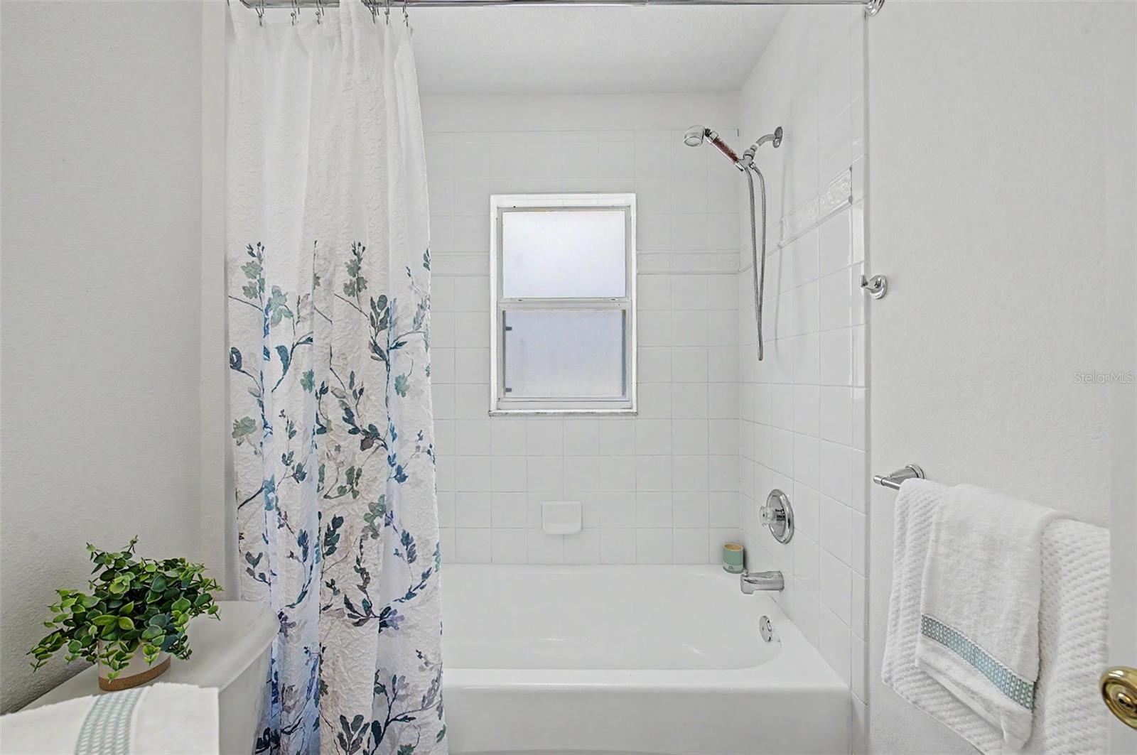 7838 CARRIAGE POINTE DR