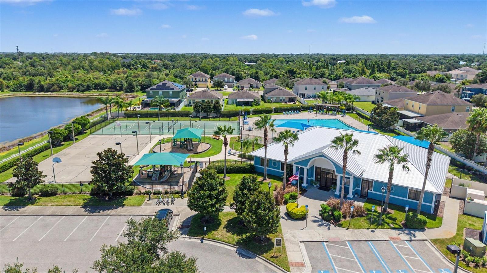 7838 CARRIAGE POINTE DR