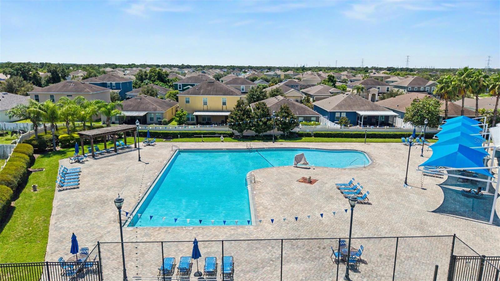7838 CARRIAGE POINTE DR