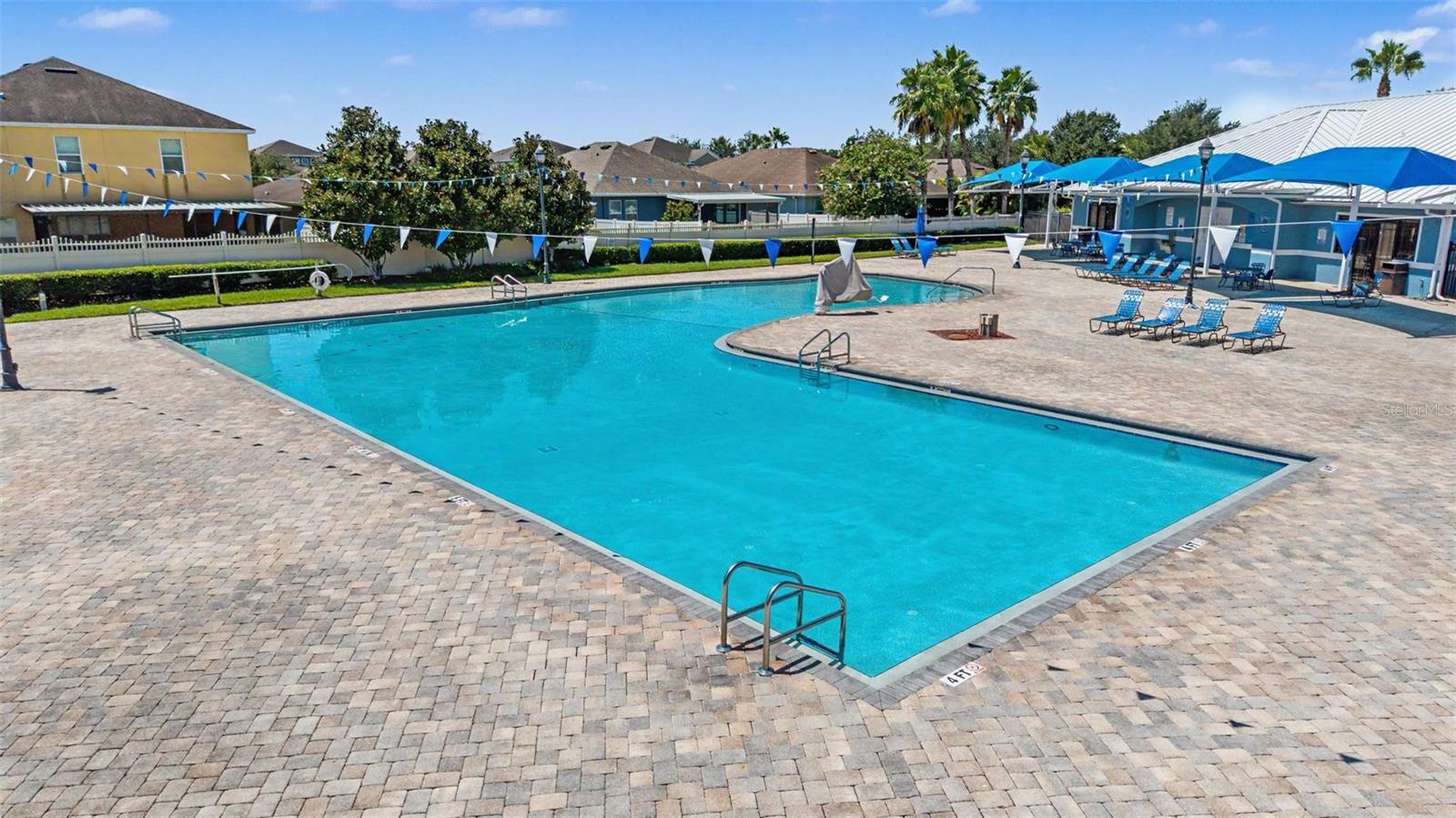 7838 CARRIAGE POINTE DR