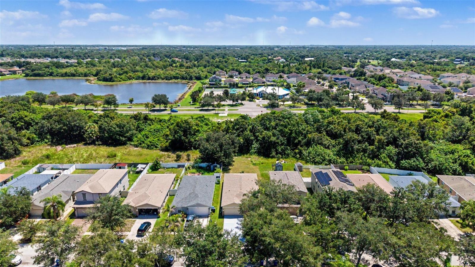7838 CARRIAGE POINTE DR