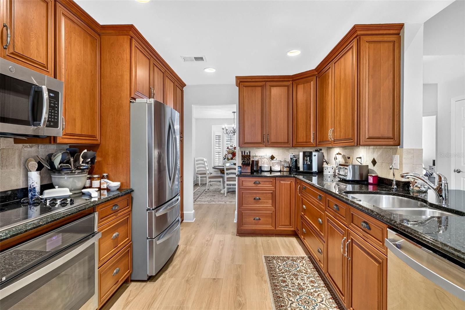 7217 RIDGEPORT DR