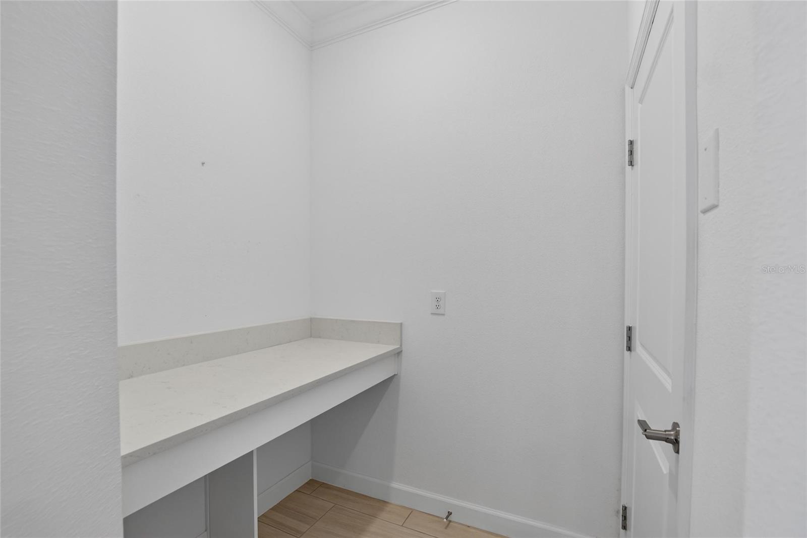 5513 LITTLE PATH DR