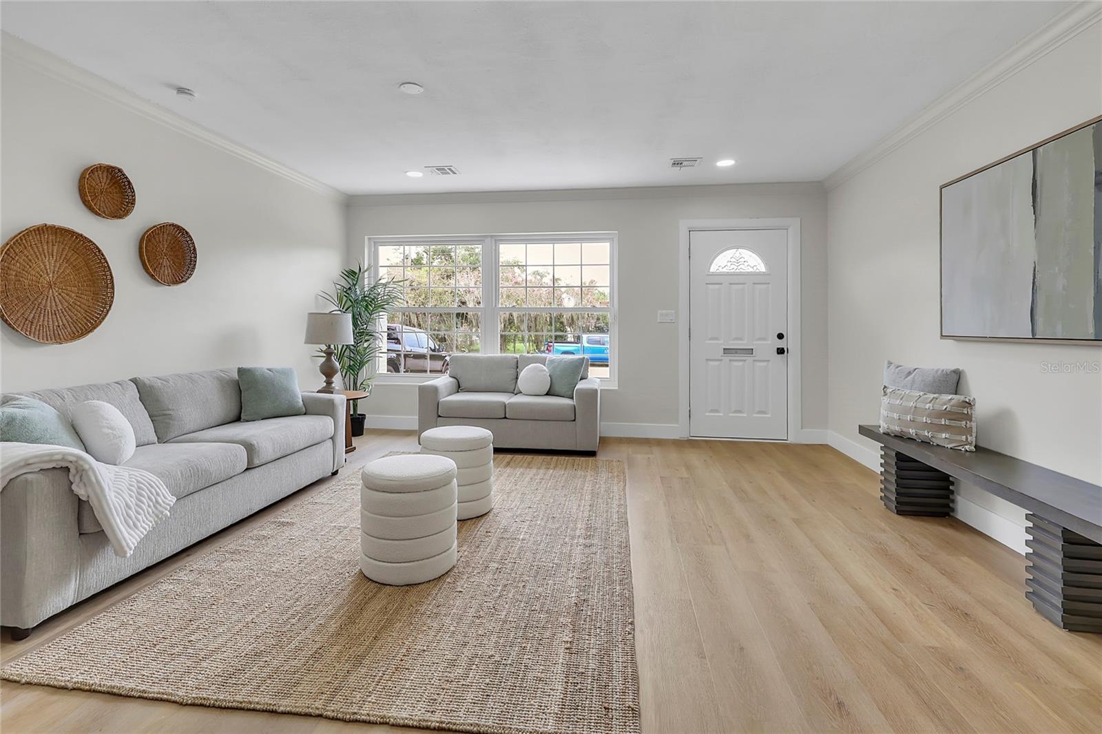 5627 OAKLAND DR