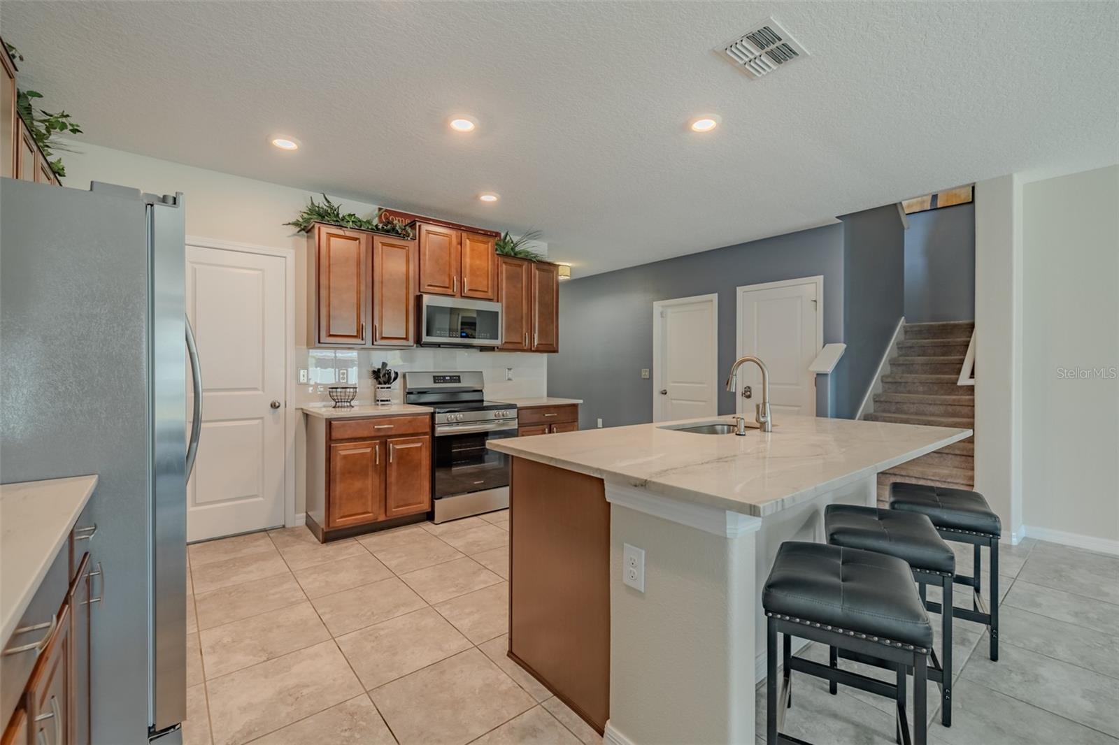 16712 MYRTLE SAND DR