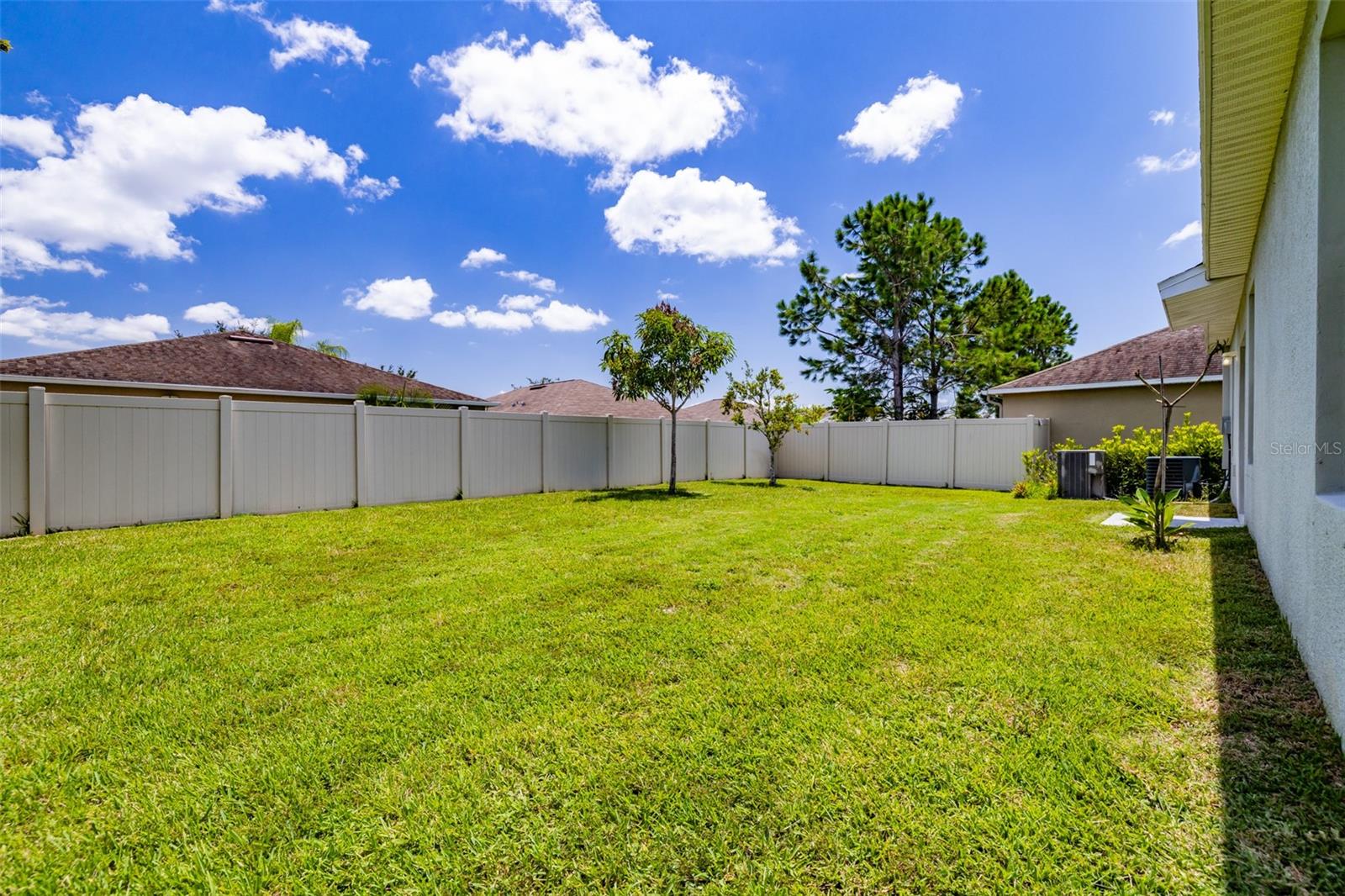16712 MYRTLE SAND DR