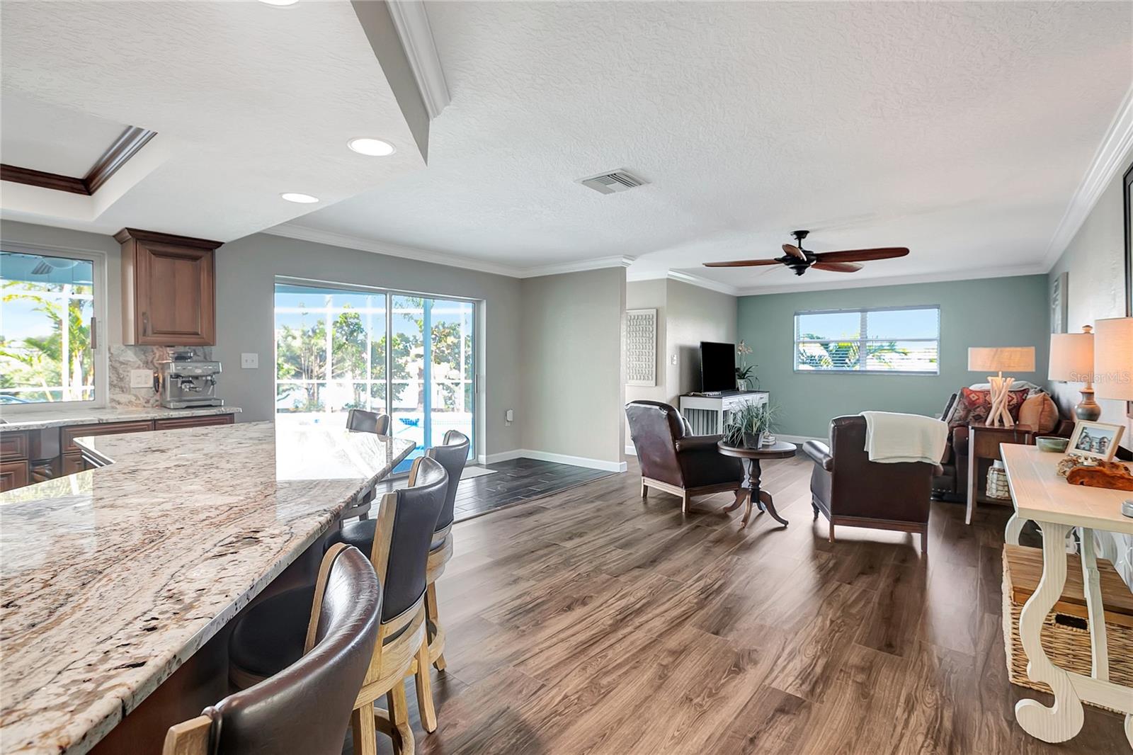 9619 TOWANDA LN