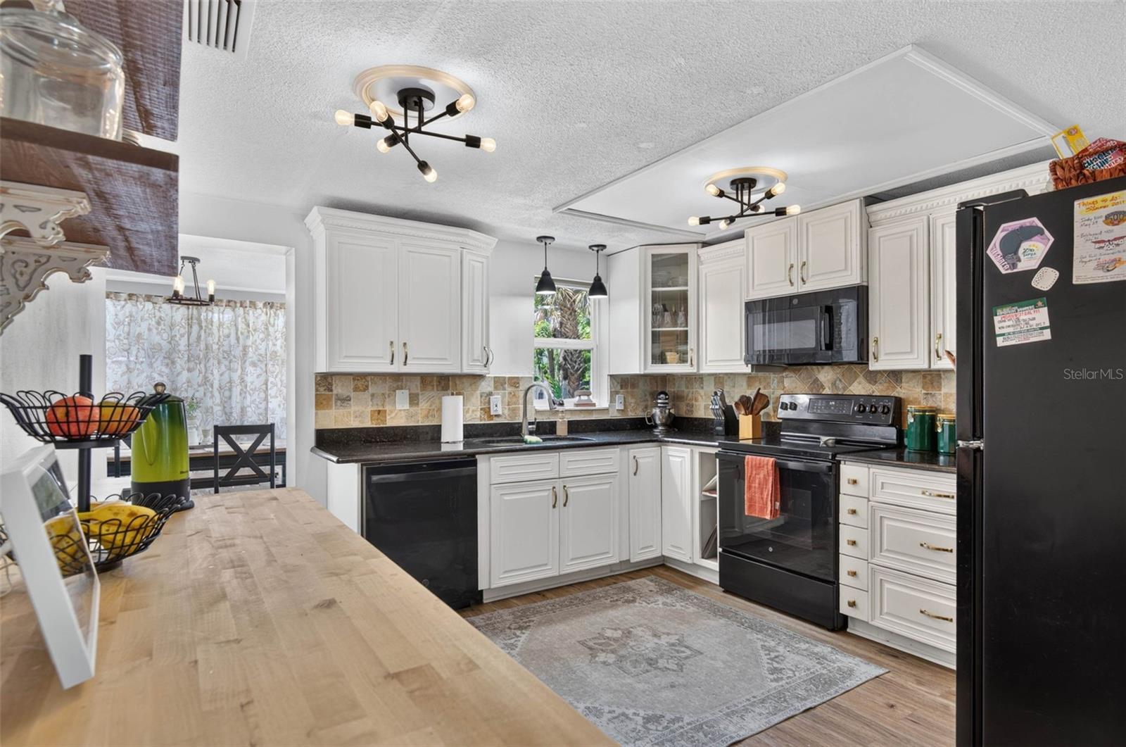 7235 ASTOR DR