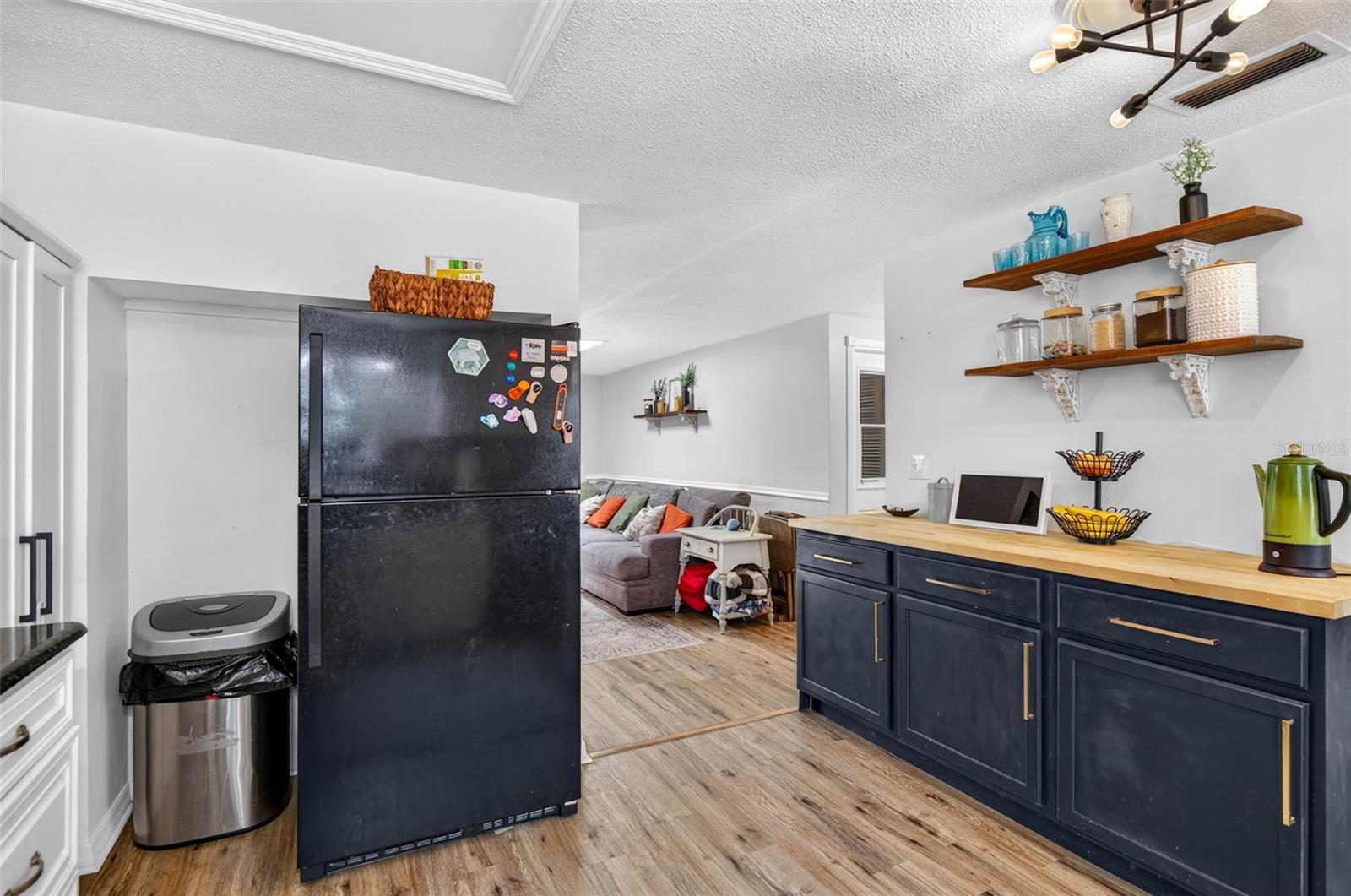7235 ASTOR DR