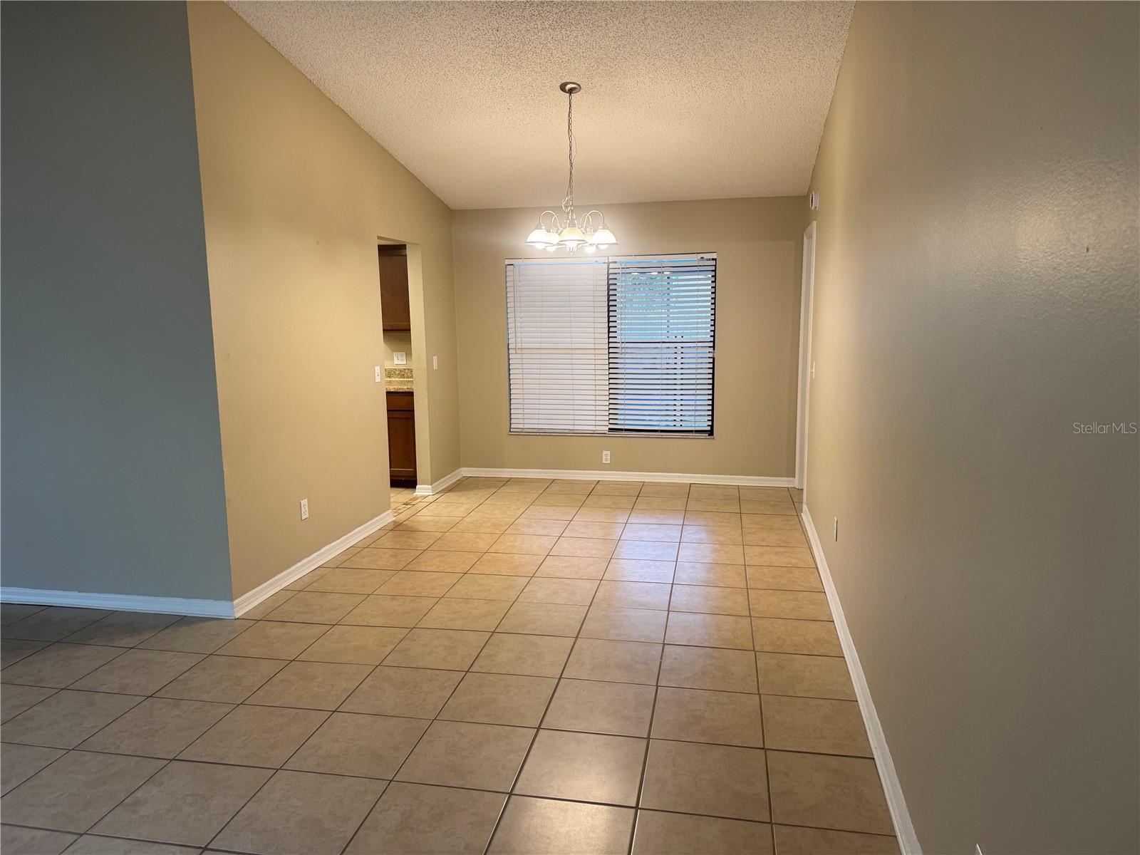 2537 ARBORWOOD DR